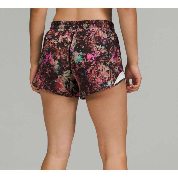 Lululemon Hotty Hot Floral Shorts Size 4 Edgy Feminine Workout Low Rise Lined - Picture 7 of 7